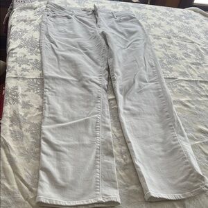 Levi's Women's Cream Straight Leg Jeans